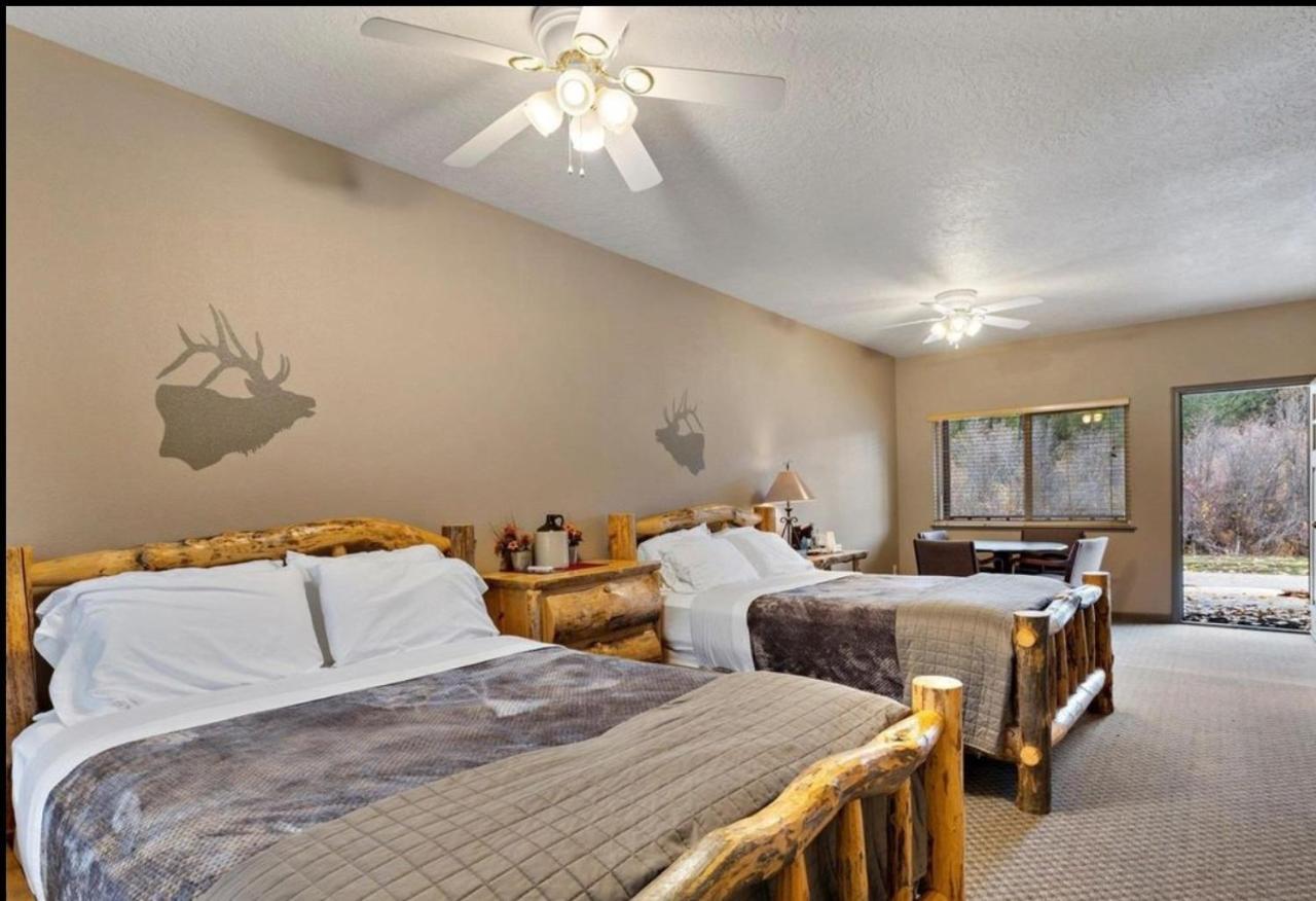 Southfork Lodge - Riverside Inn Lowman Eksteriør billede